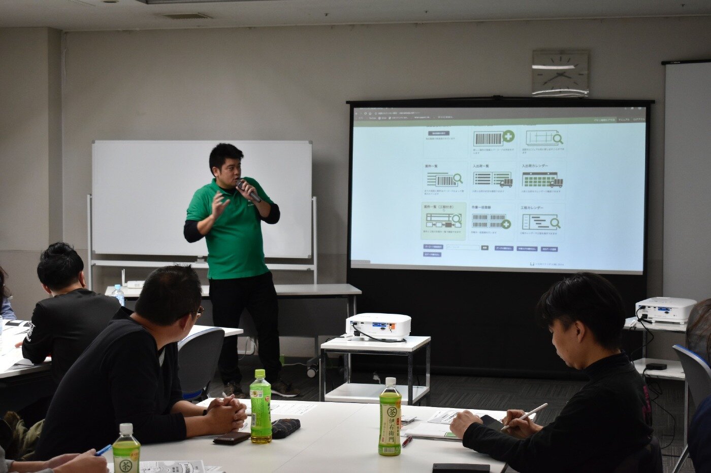 エムネット忘年会の様子